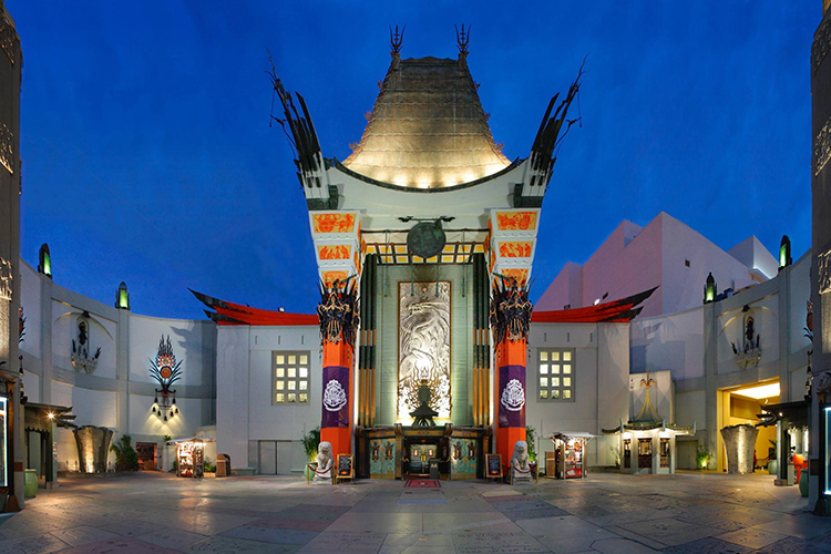 Hollywood-Walk-of-Fame-and-TCL-Chinese-Theatre